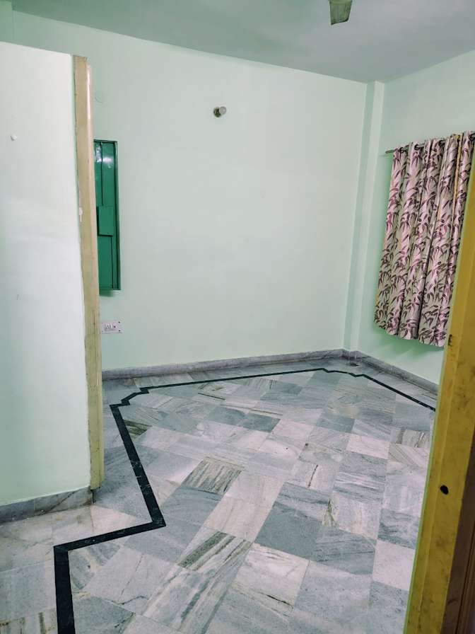 Ayushi's room