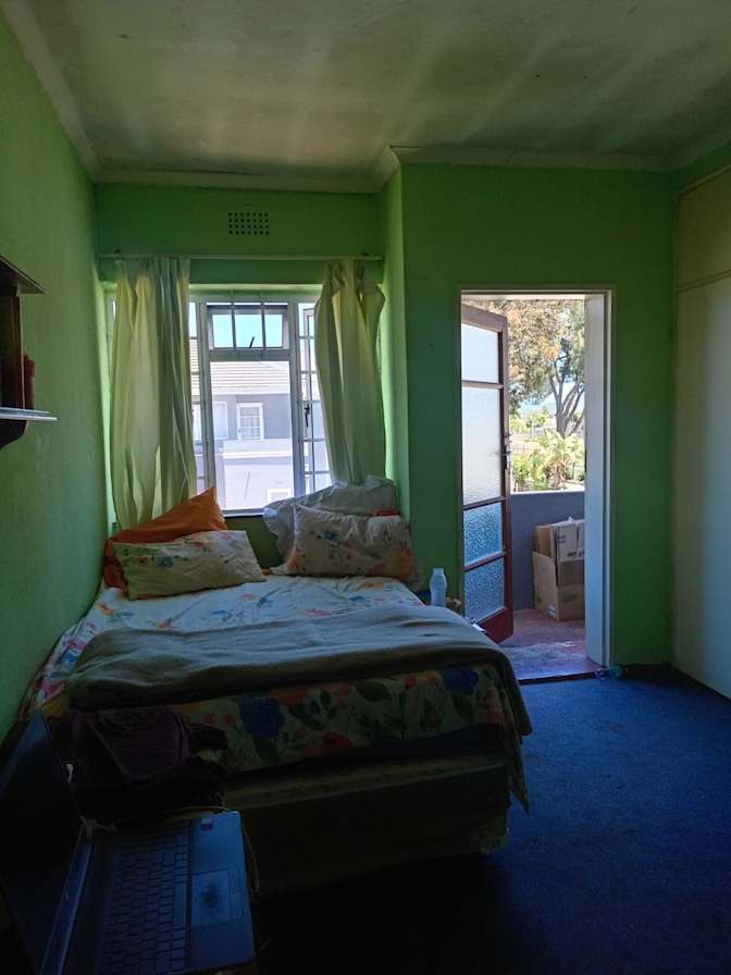 Qiyaam's room