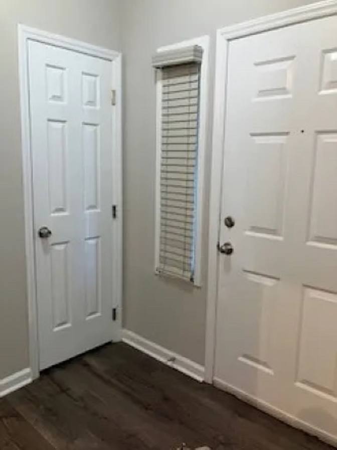 Alcove Rooms's room