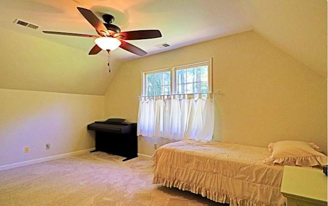 Jeffry Aguilar's room