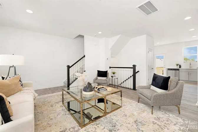 Alcove Rooms's room