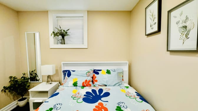 Jo's room