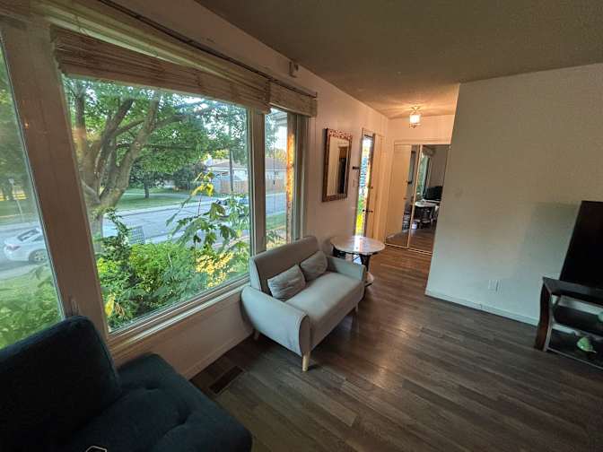 Mansoor Tavassoly's room