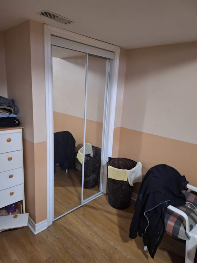 Deepank Aggarwal's room