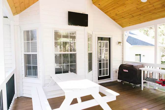 Alcove Rooms's room