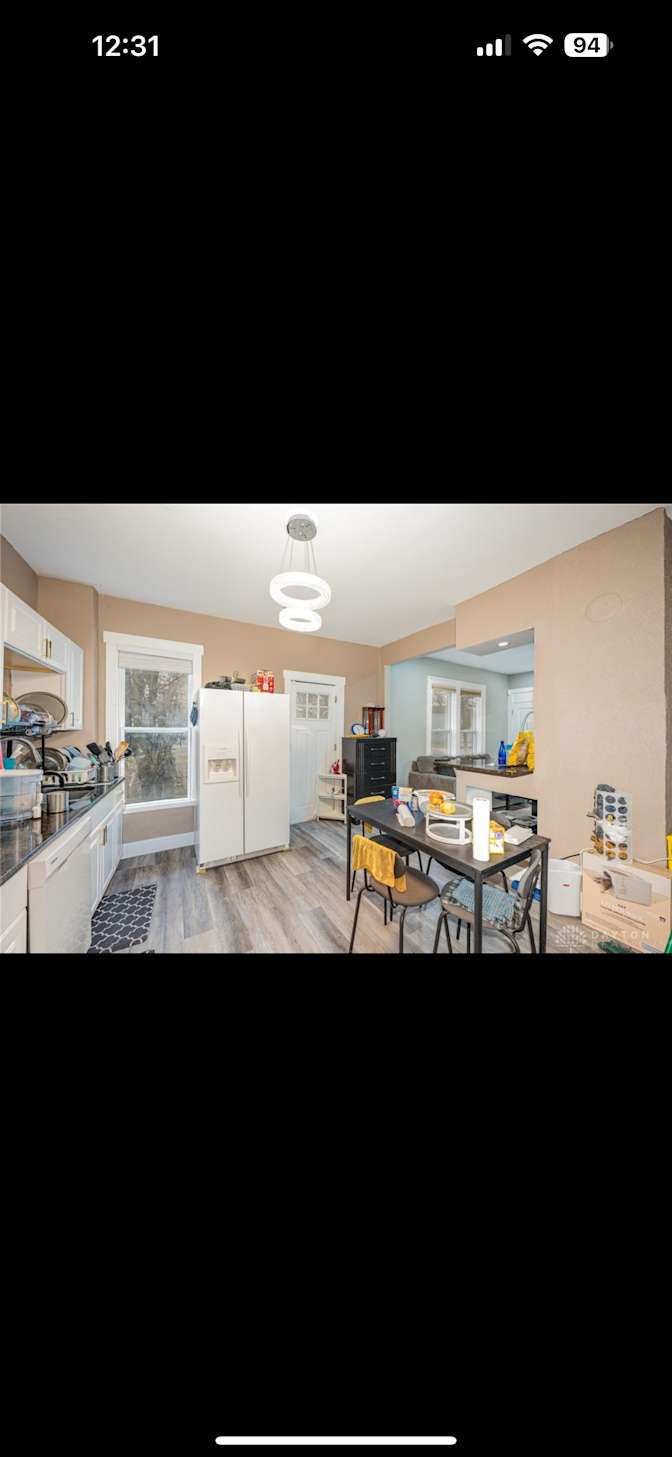 Feed's room