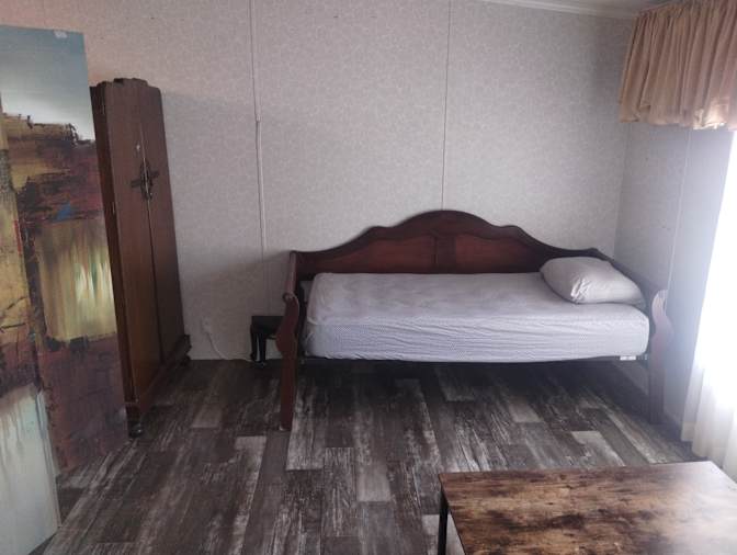 Alan Teiv's room