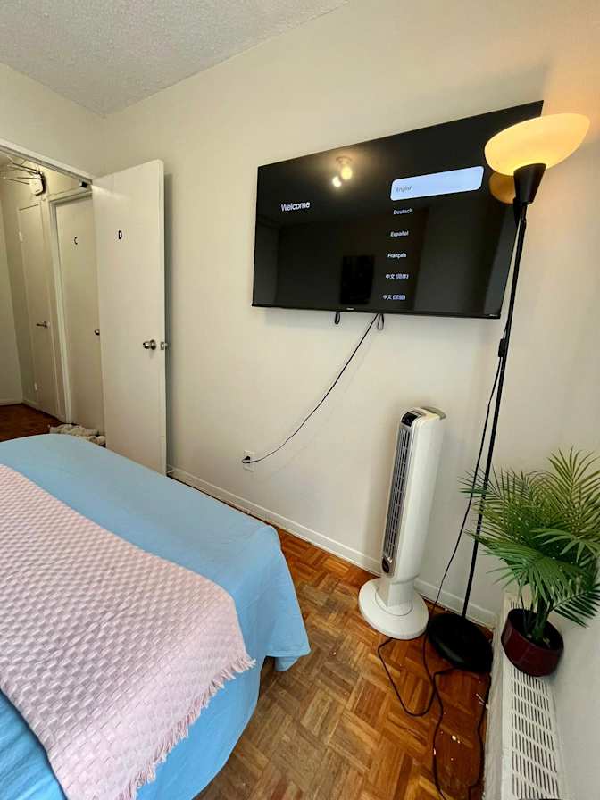 Alona's room