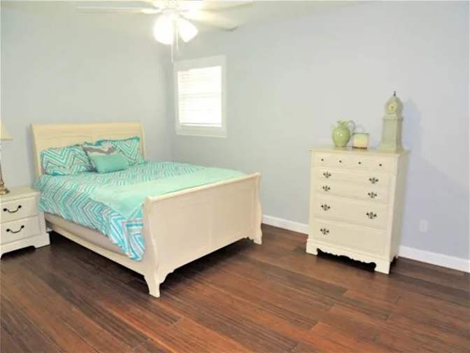 Raul's room