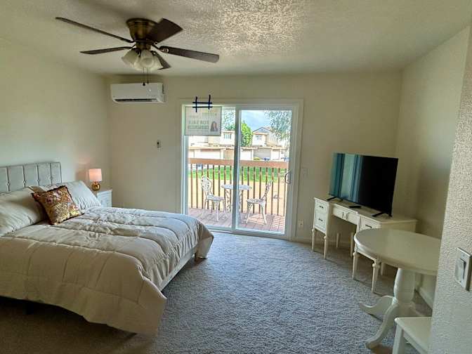 Mariel V's room