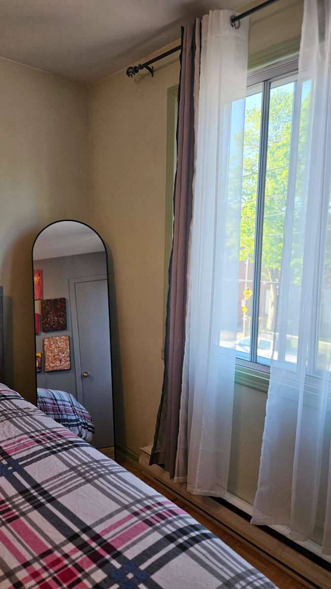 stacy-ann's room