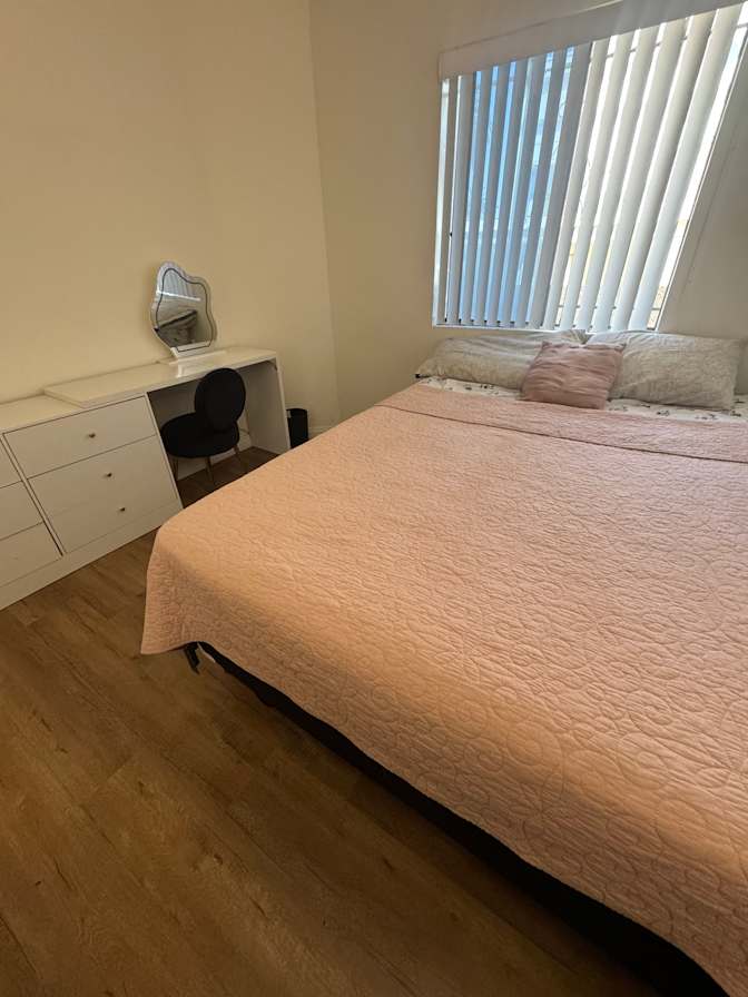 Yoo Kim's room