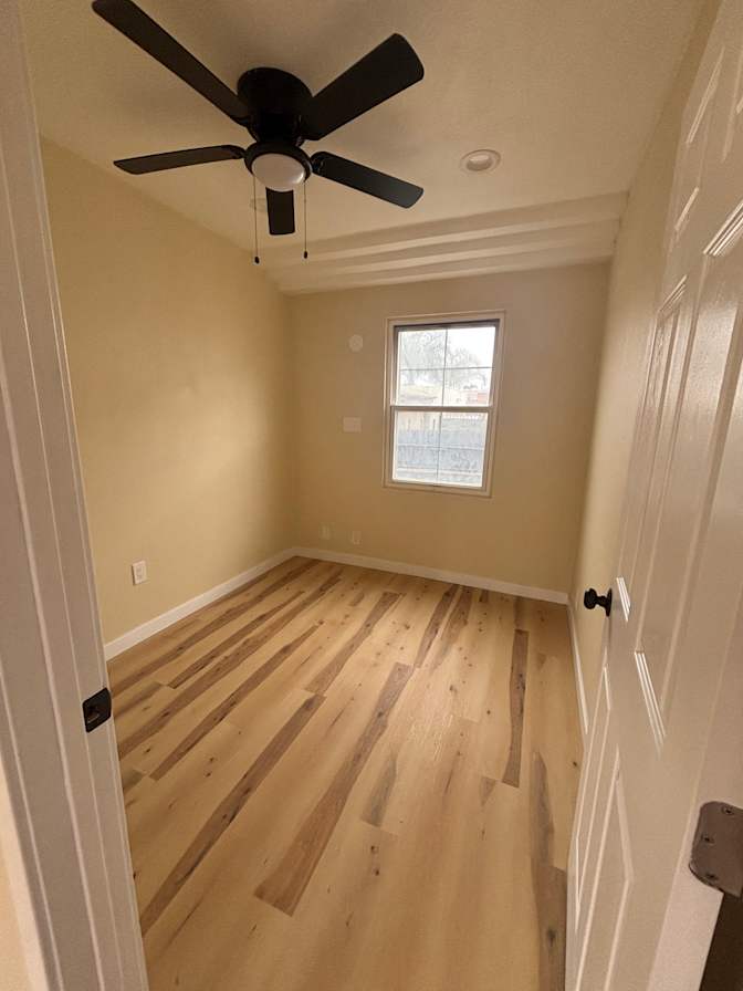 RoomRentalsLA's room