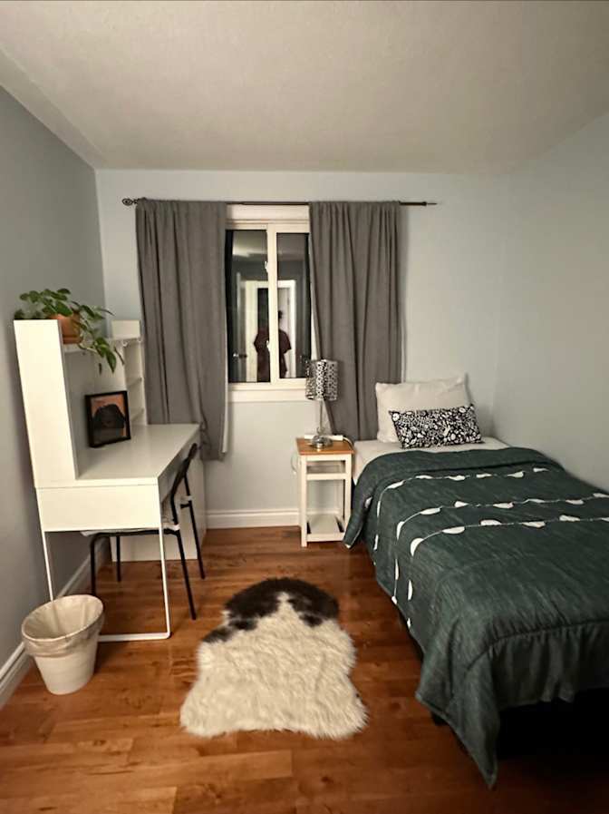 Lalaine's room