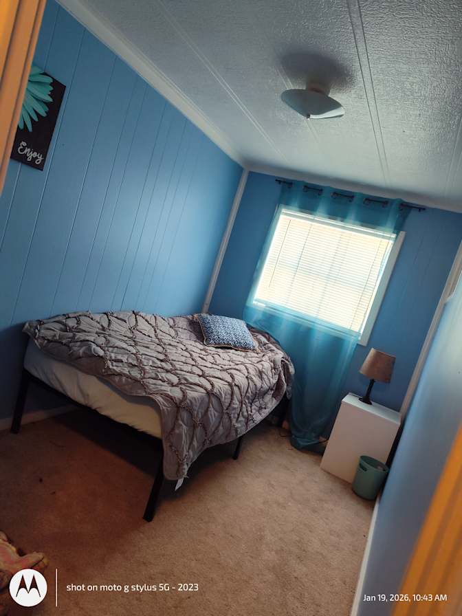 Gkru's room