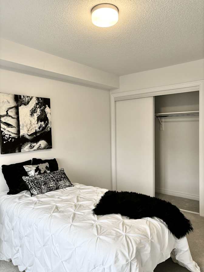 Elle's room