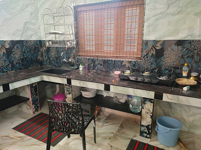 TARAKARAMA's room