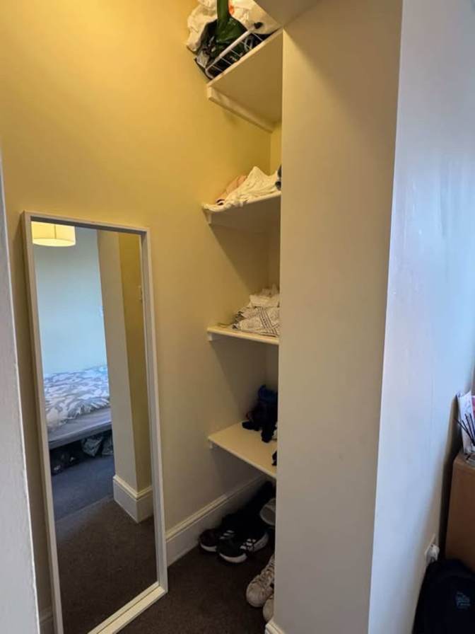 sofia blentzas fernandez's room