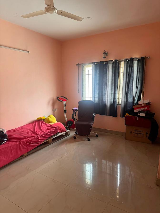 b's room