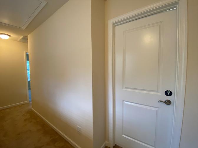 Alcove Rooms's room