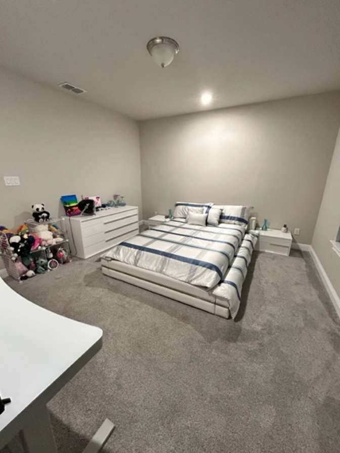 Noshad's room