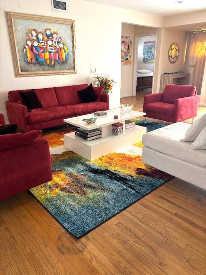 Karen STEEL's room
