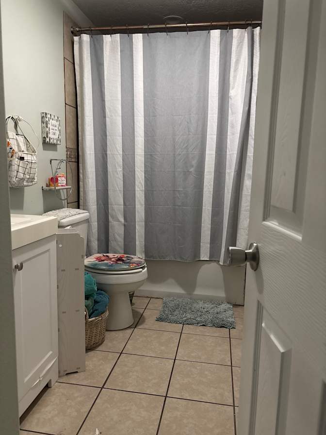 Ronda Quayhagen's room