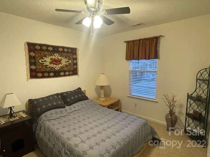 Alcove Rooms's room