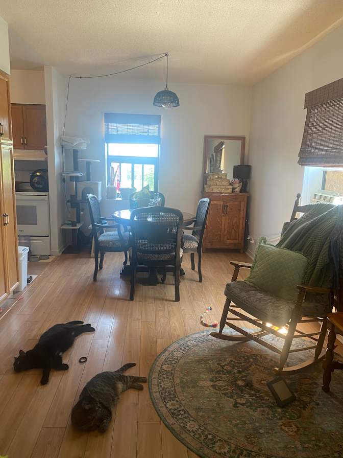 Dee's room