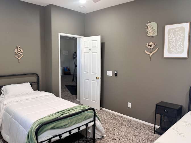 Julie Roberts's room