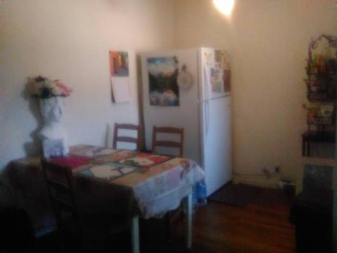 Burbank Room's room