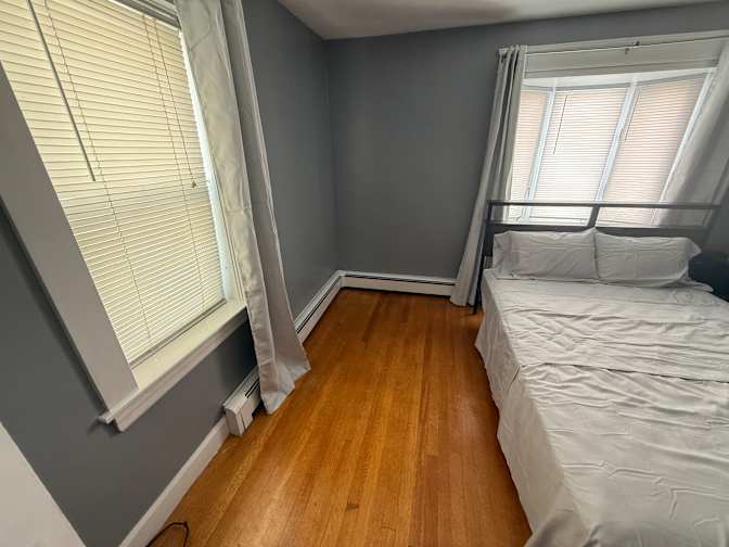 Dinach Masse's room