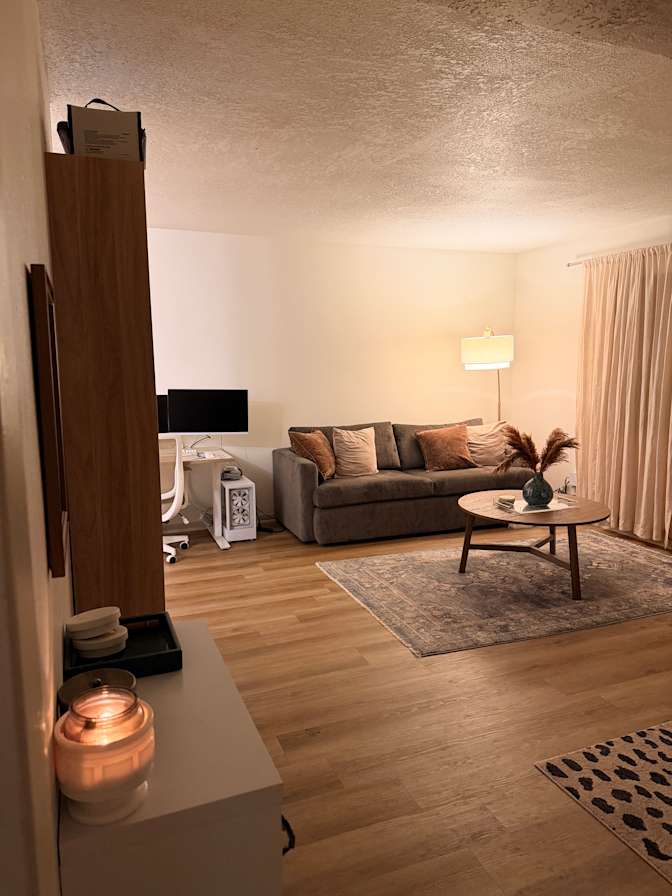 Benyt's room