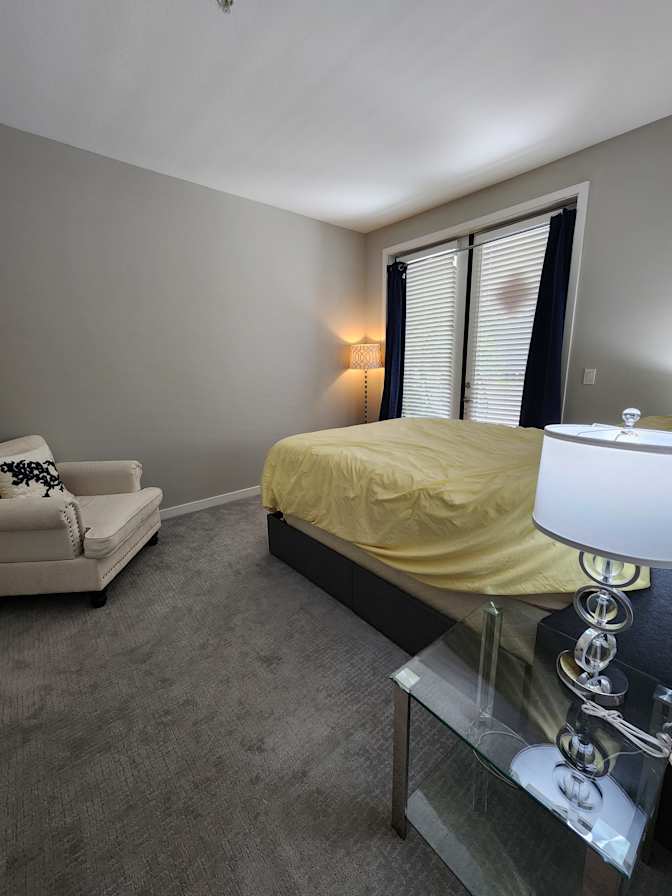 Elina C Chen's room