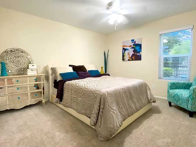 Jones Kaiser's room