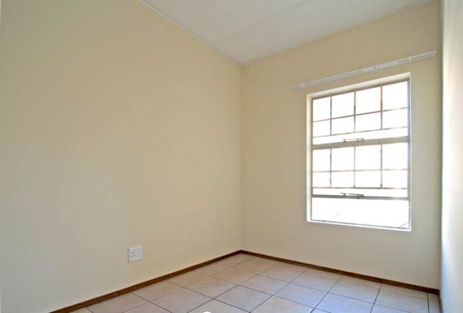 Tallbantu's room