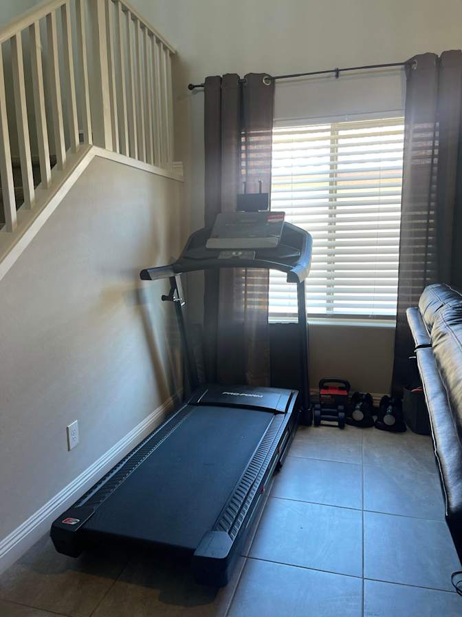 Armando Abucejo Jr's room