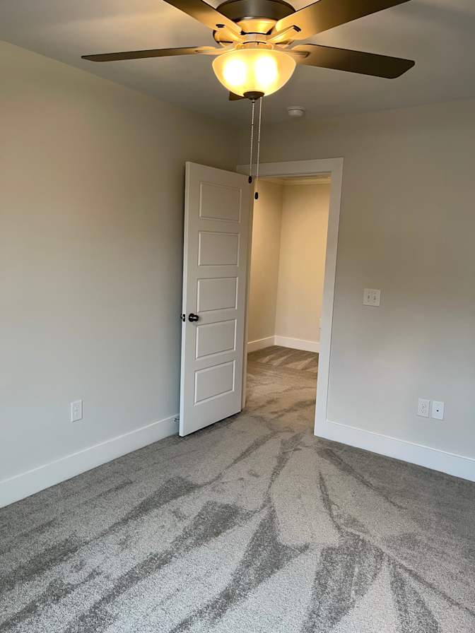 Alcove Rooms's room