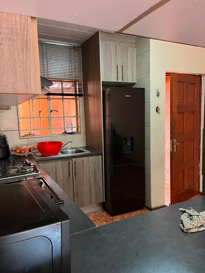 Sendra Lekala's room