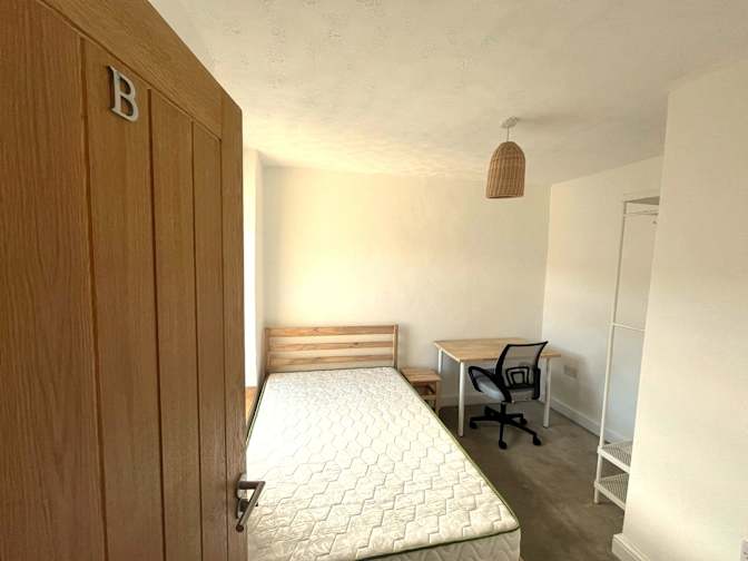 Naviho's room