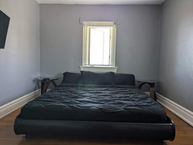 Juoel's room