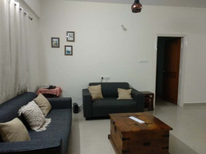 Isha Mandhane's room