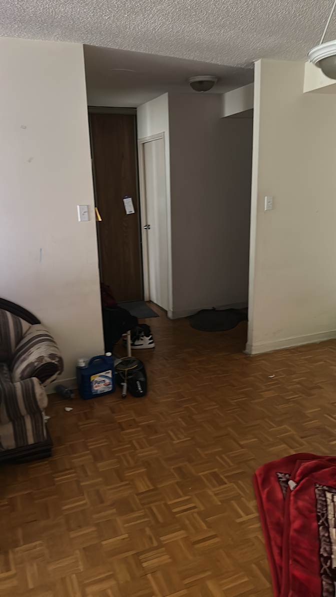 Sathiyamoorthy's room