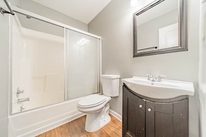 Alcove Rooms's room
