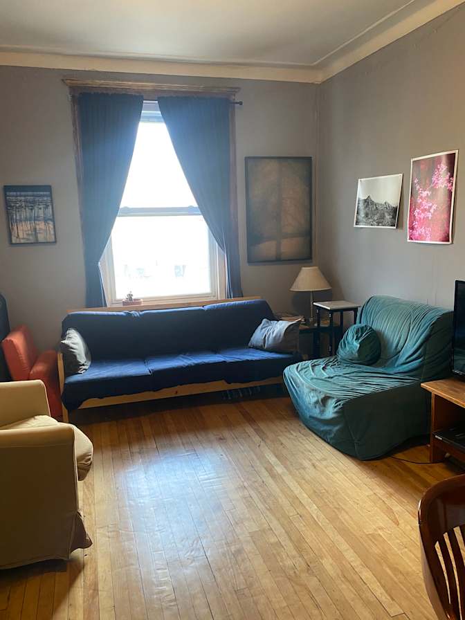 Jen's room