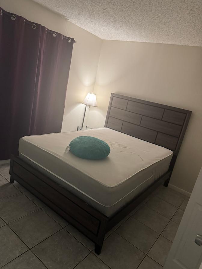 Nessa's room