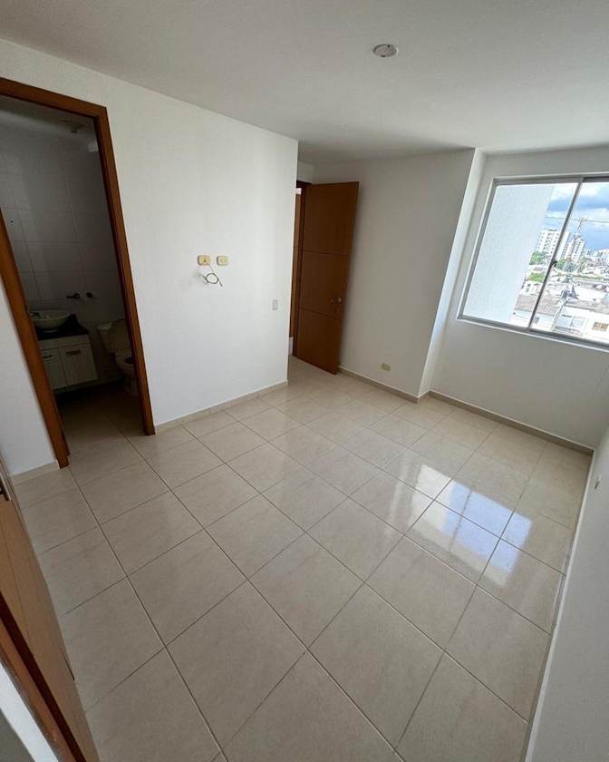 Llwazi hadebe's room