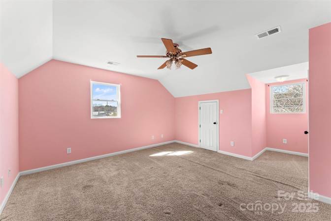 Alcove Rooms's room