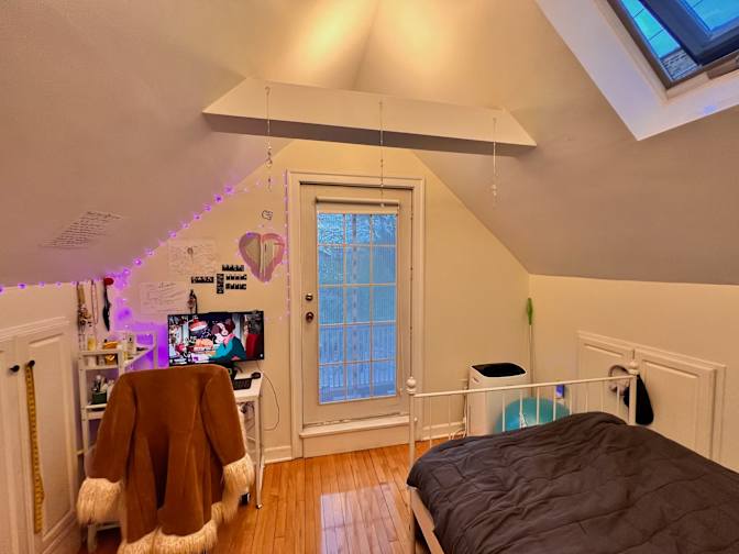 STEVE's room