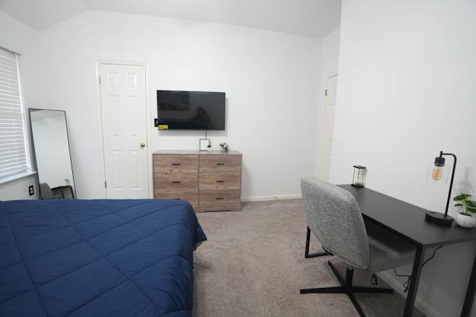 Brandon Puente's room